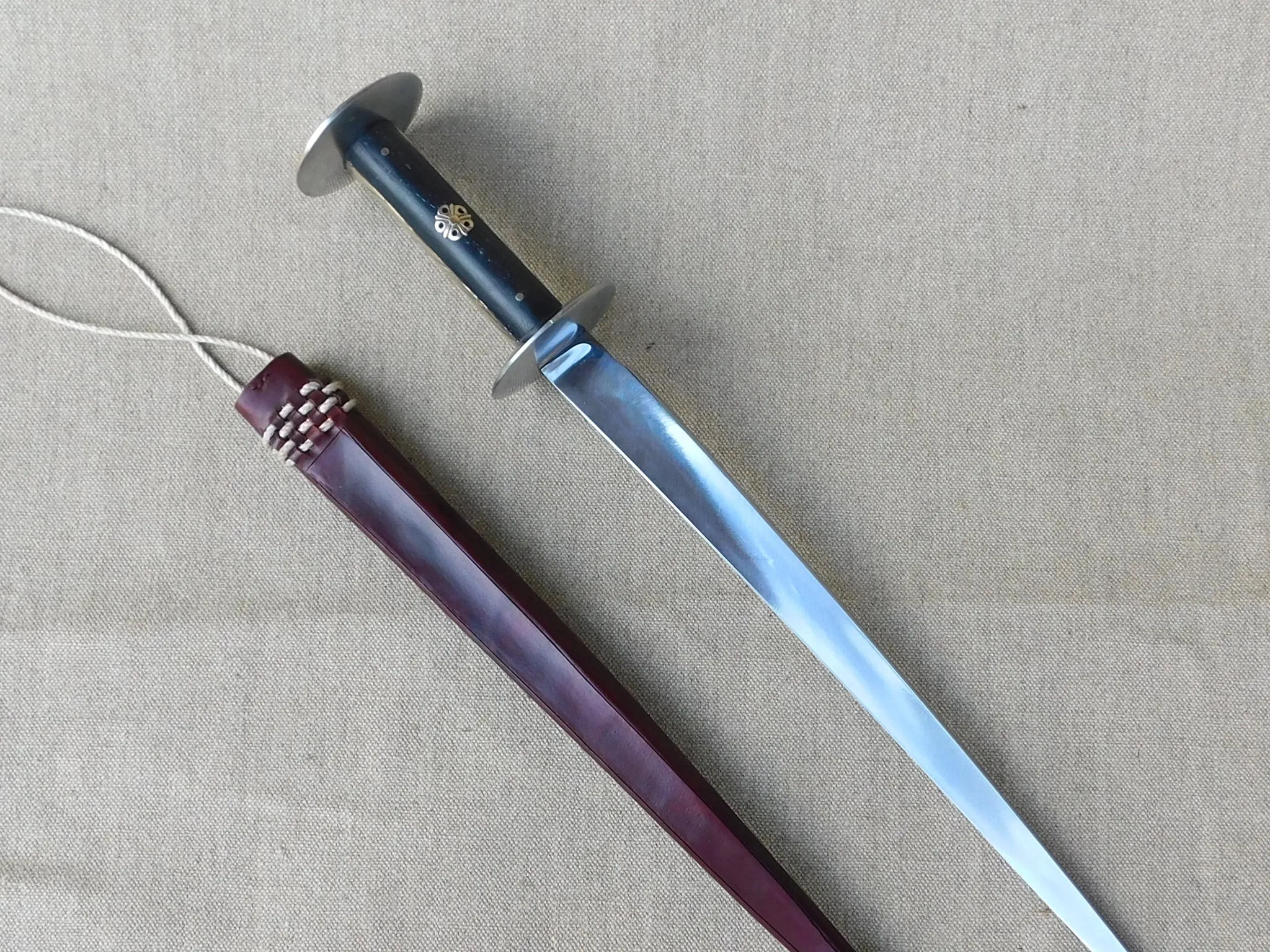 A726 Wallace Rondel dagger - 14thC