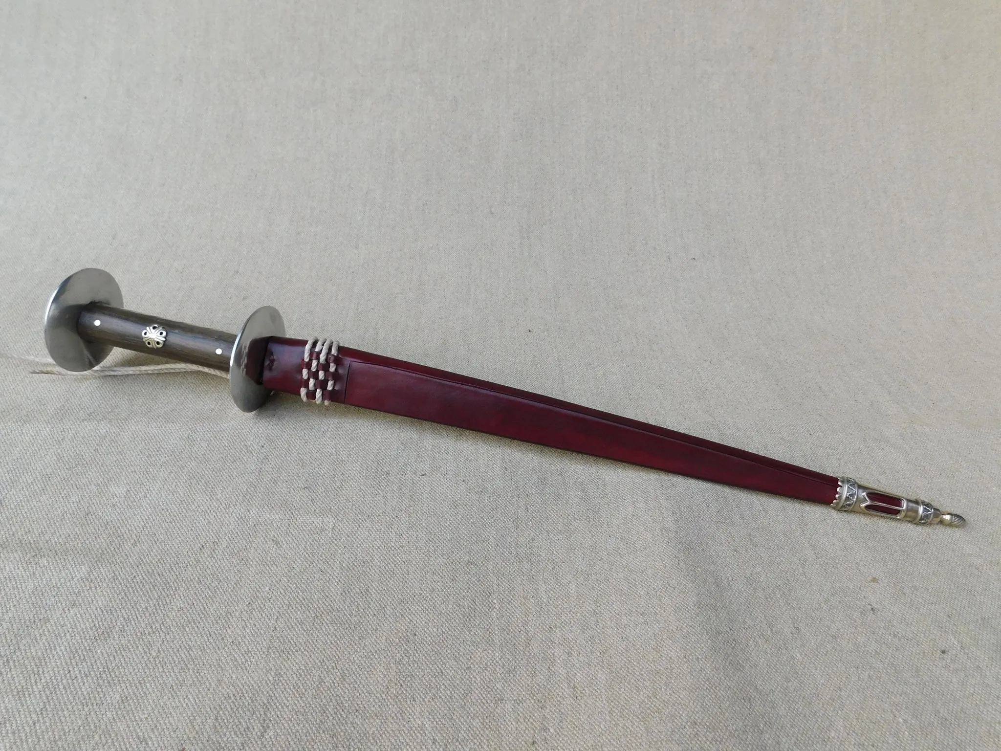 A726 Wallace Rondel dagger - 14thC