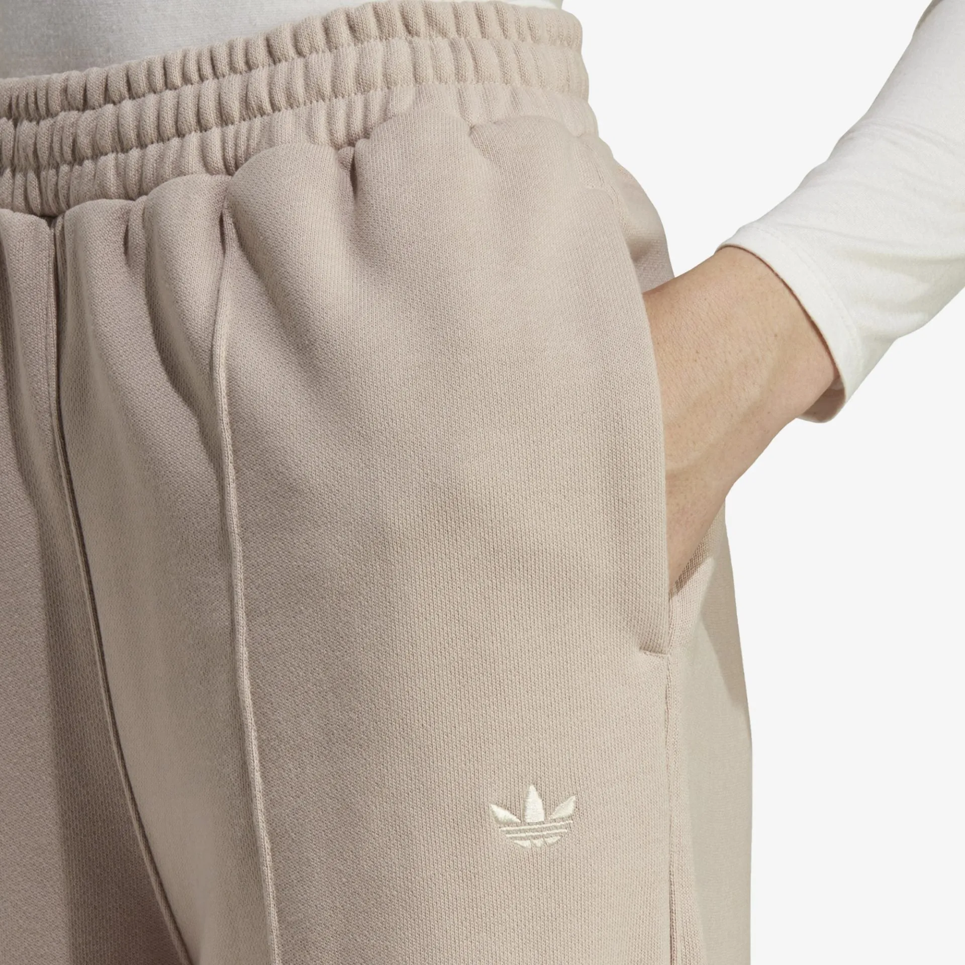 Adidas Originals | WMN'S PREMIUM ESSENTIALS PINTUCK PANTS { WODER TAUPE