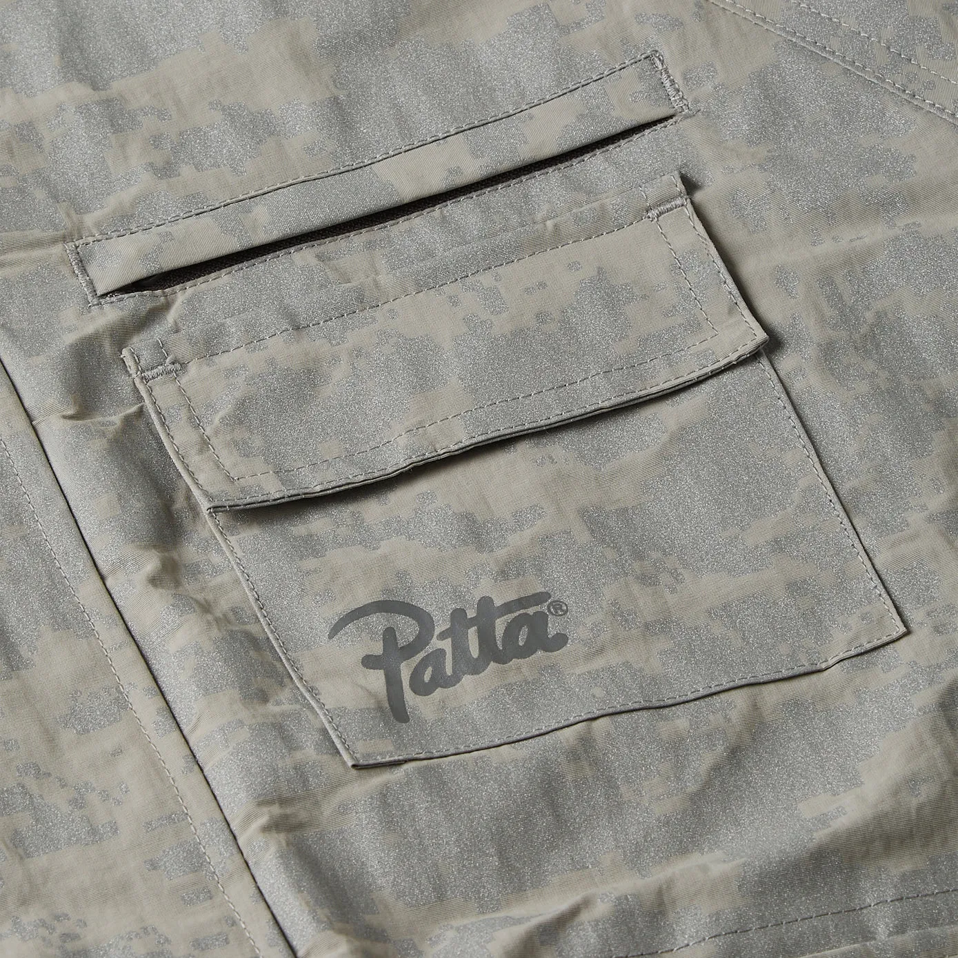 Patta Digi Camo Reflective Jacket - Wild Dove