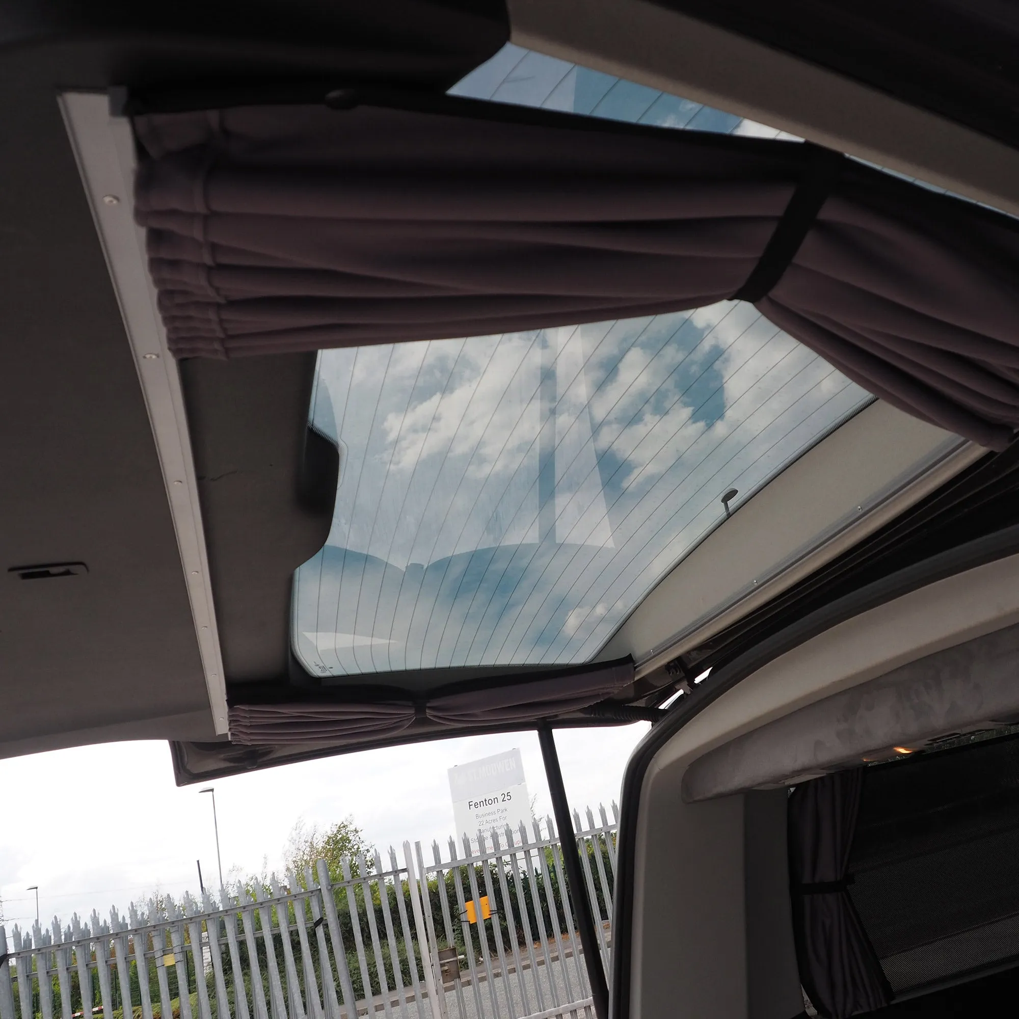 VW T6 Caravelle / Shuttle Premium 1 x Tailgate Window Curtain Van-X